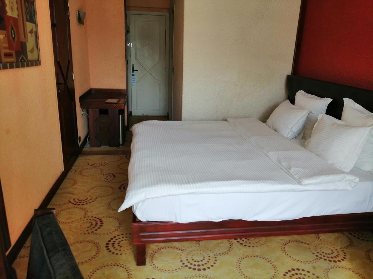 Hotel Jardin Savana Dakar Dış mekan fotoğraf